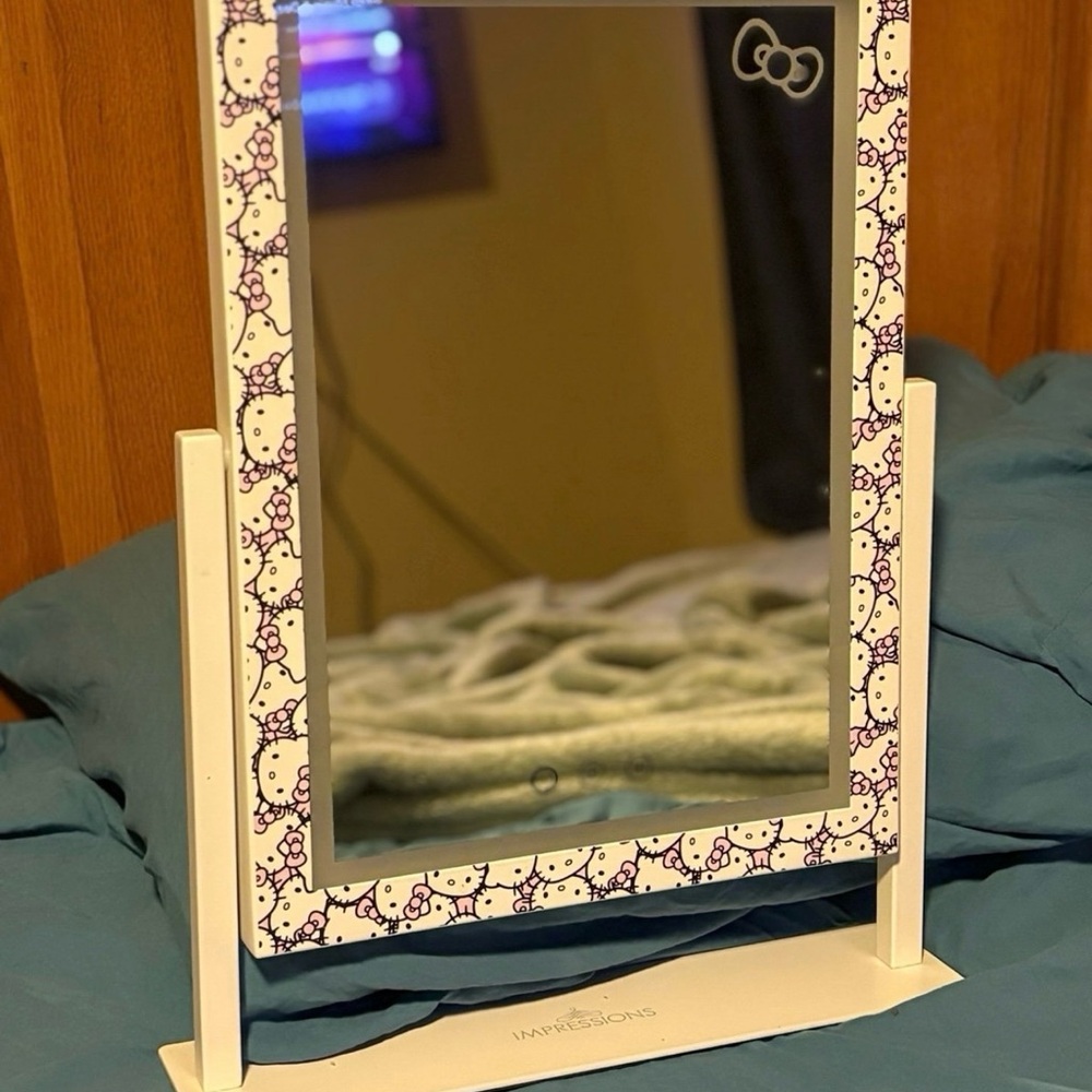 Impressions Hello Kitty Mirror with White and Purple Accents